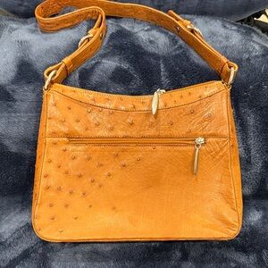 Elegant Tan Leather Shoulder Bag